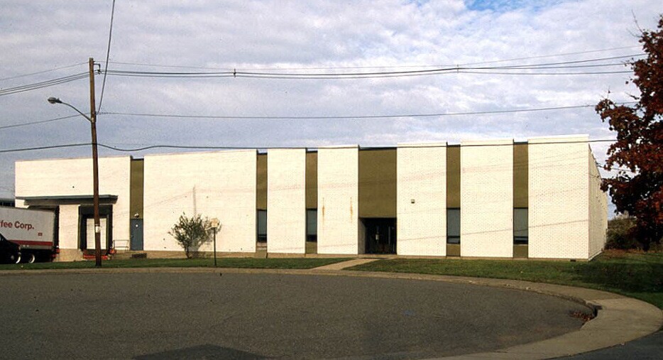 More Photos Of 250 Carol Pl, Moonachie Manufacturing For Lease