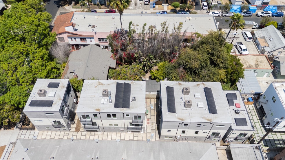 More Photos Of 1032-1038 N Oxford Ave, Los Angeles Apartments For Sale