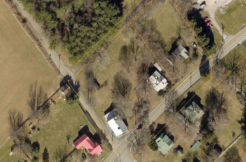 More Photos Of 26500 Clarksburg Rd, Damascus Storefront Retail Residential For Sale