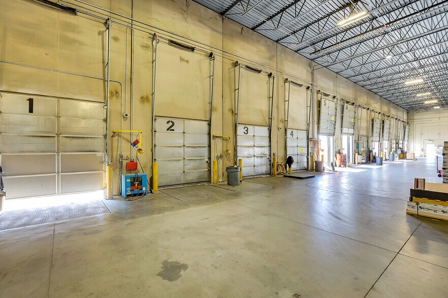 More Photos Of 5555 Joliet St, Denver Warehouse For Lease