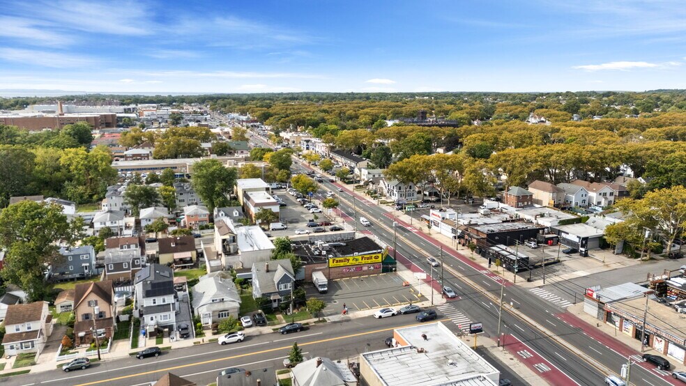 More Photos Of 2270 Hylan Blvd, Staten Island Supermarket For Sale