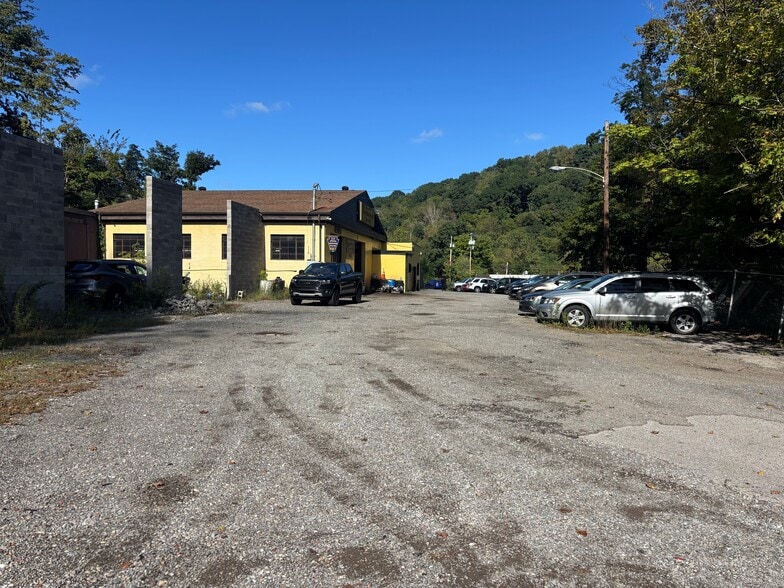 More Photos Of 445 Rochester Rd, Pittsburgh Auto Repair For Sale