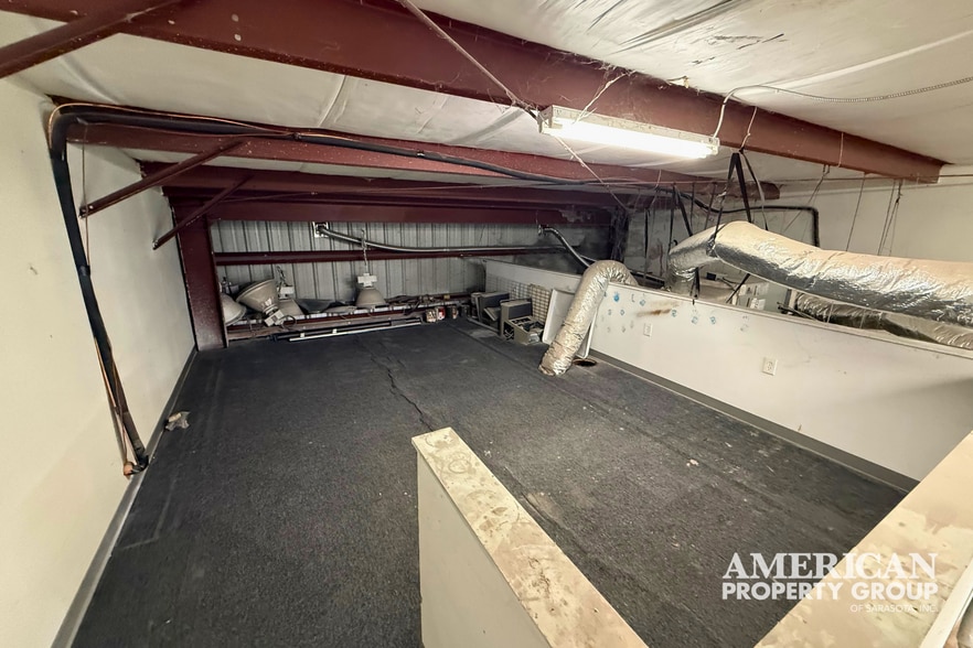 More Photos Of 7610-7630 Matoaka Rd, Sarasota Warehouse For Lease