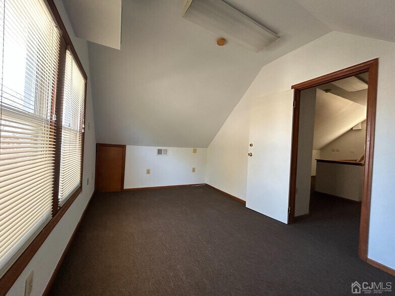 More Photos Of 227 Main St, Woodbridge Office For Sale