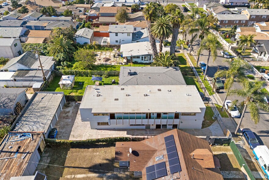 More Photos Of 1318 W 90th St, Los Angeles Apartments For Sale