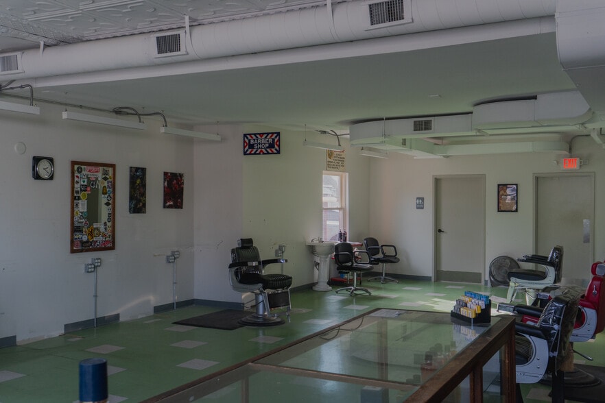 More Photos Of 1410 S 13th St, Omaha General Retail For Lease