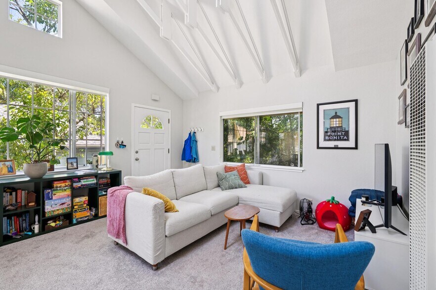 More Photos Of 829 San Anselmo Ave, San Anselmo Apartments For Sale