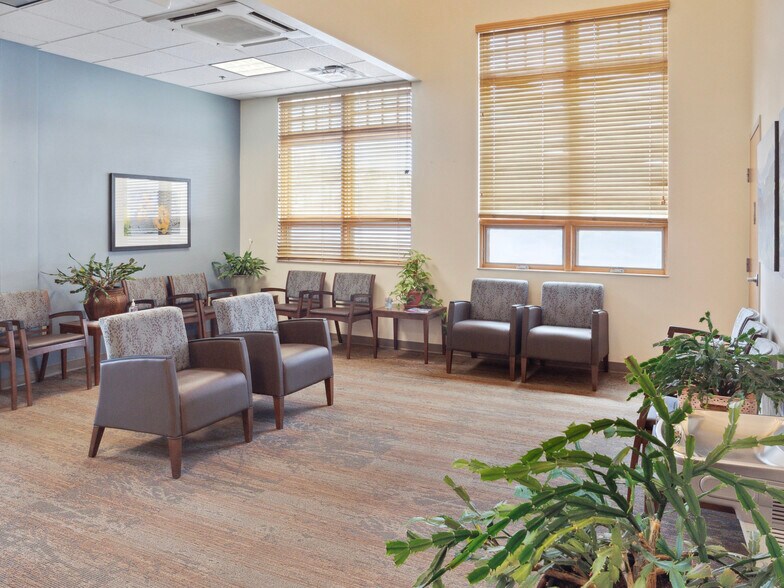 More Photos Of 265 Tanglewood Ln, Silverthorne Medical For Sale