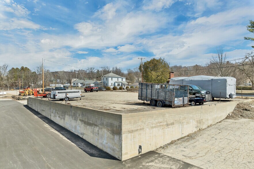 More Photos Of 55 Maynesboro St, Berlin Industrial For Sale