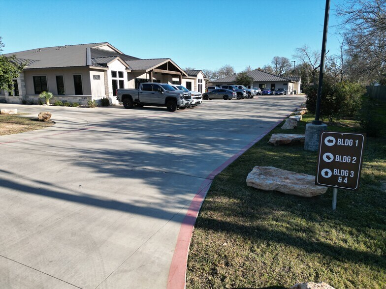 More Photos Of 1625 Williams Dr, Georgetown Unknown For Lease