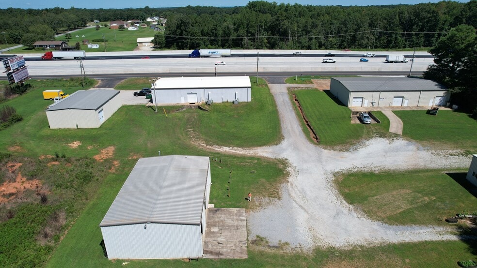 More Photos Of 466 Hampshire Dr, Gaffney Warehouse For Lease
