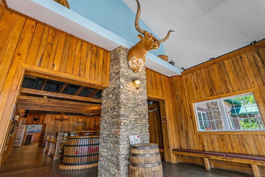 More Photos Of 4170 Us-1 Hwy, Edgewater Restaurant For Lease