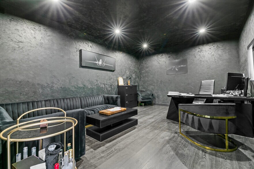 More Photos Of 7554 Clybourn Ave, Sun Valley Warehouse For Sale