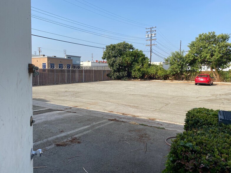 More Photos Of 14509 Best Ave, Norwalk Manufacturing For Lease