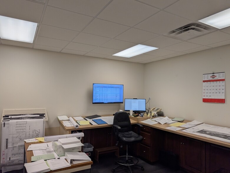 More Photos Of 1321 W Hill Ave, Valdosta Office For Sale