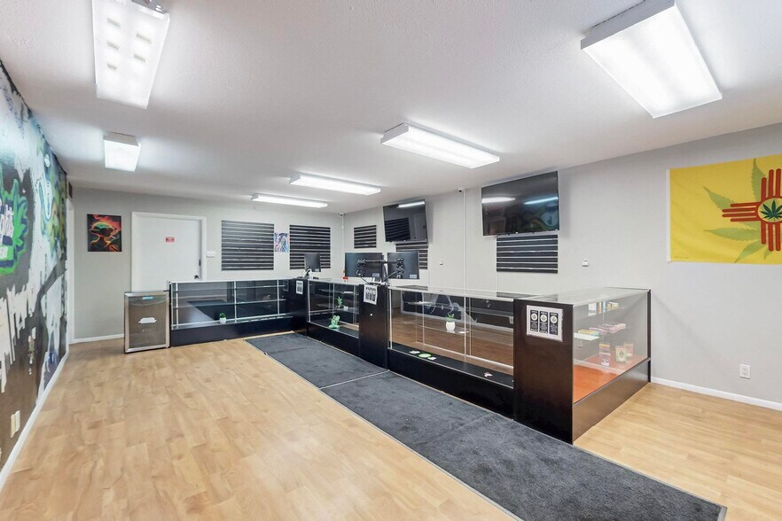 More Photos Of 516 Chama St NE, Albuquerque Office For Sale