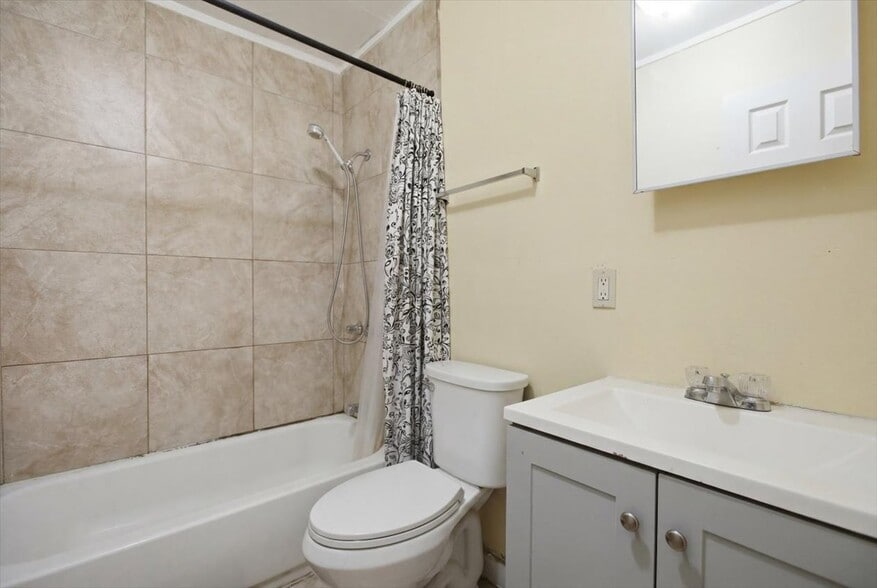 More Photos Of 349 N Market St, Wailuku Apartments For Sale