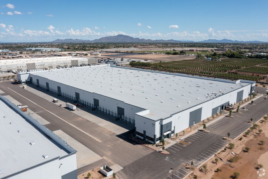 More Photos Of 555 E Queen Creek Rd, Chandler Warehouse For Lease