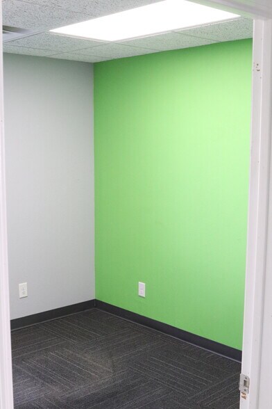 More Photos Of 4583 American Road rd, Rockford Light Distribution For Lease