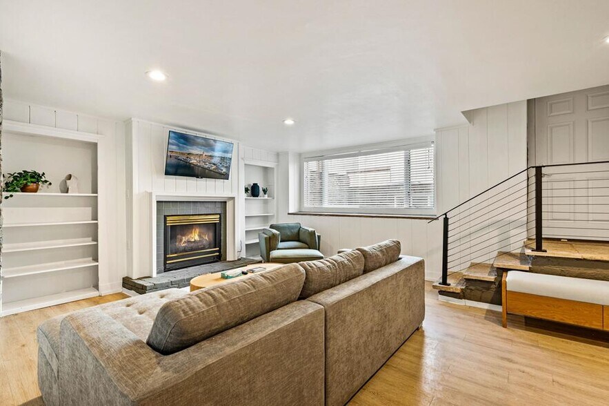 More Photos Of 219 Kentucky St, Sturgeon Bay Specialty For Sale