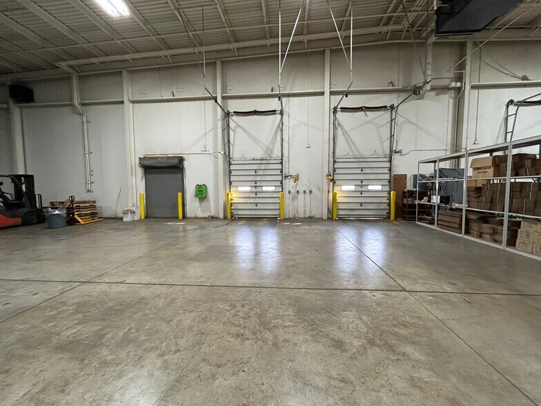 More Photos Of 45 Centre Rd, Somersworth Manufacturing For Lease