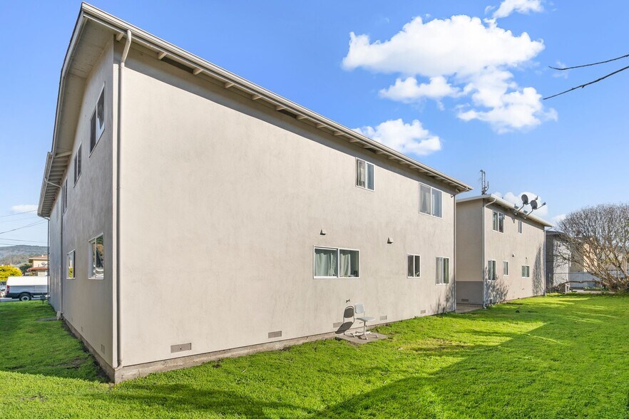 More Photos Of 466 Willow Ave, Half Moon Bay Apartments For Sale