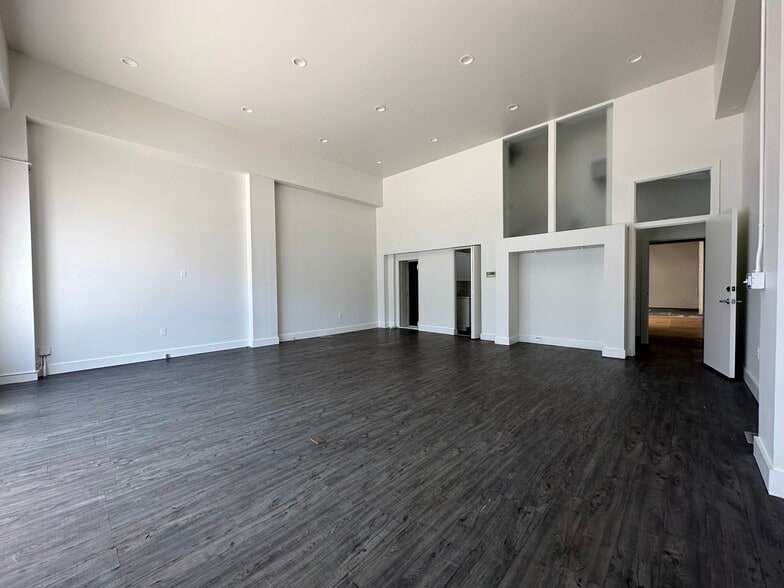 More Photos Of 122 9th St, San Francisco Loft Creative Space For Lease