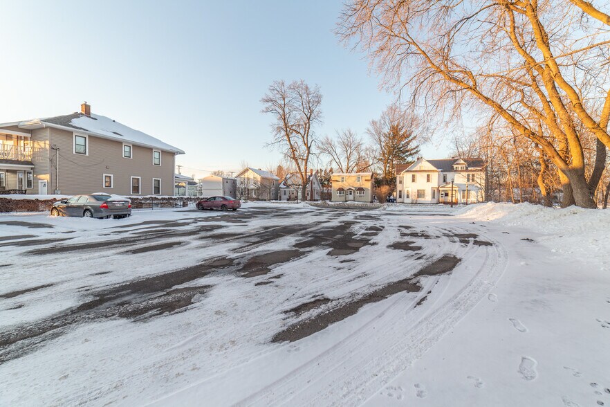 More Photos Of 605 Scott St, Wausau Office For Sale