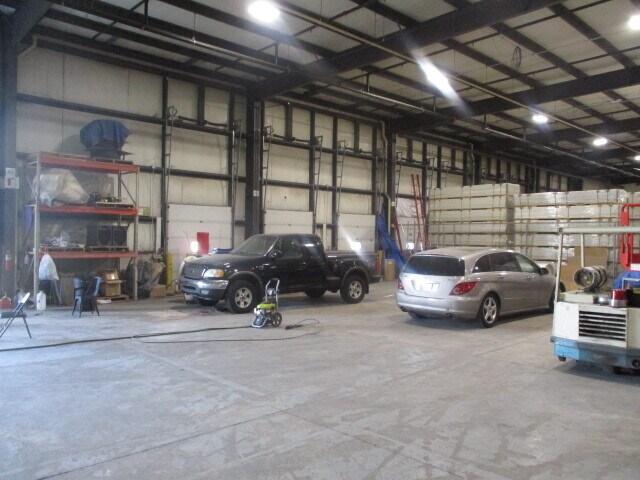 More Photos Of 8191 Logistic Dr, Zeeland Distribution For Lease