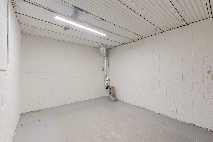 More Photos Of 1823 Commercial St NE, Albuquerque Warehouse For Sale