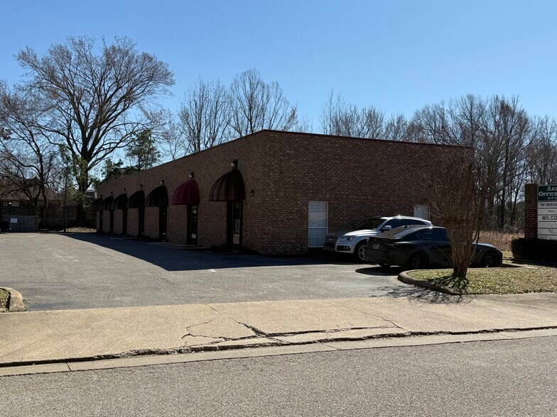 More Photos Of 5674 Cleaves Dr, Arlington Office For Lease