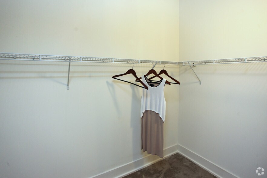 More Photos Of 575 E 4th St, Winston-Salem Apartments For Lease