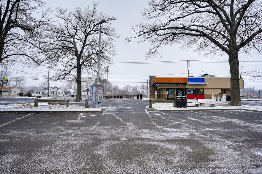 More Photos Of 1535 Memorial Dr, Chicopee Restaurant For Sale