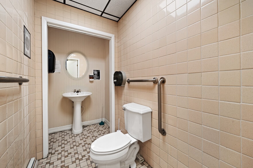 More Photos Of 993-995 Broadway, Bayonne Storefront Retail Residential For Sale