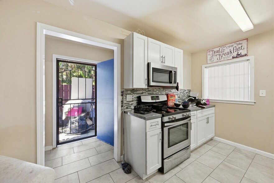 More Photos Of 3050-3058 Davis St, Oakland Apartments For Sale