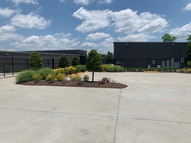 More Photos Of 13430 Leah St, Gonzales Self Storage For Lease