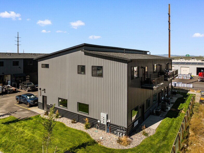 More Photos Of 203 Fletching Way, Belgrade Flex For Sale