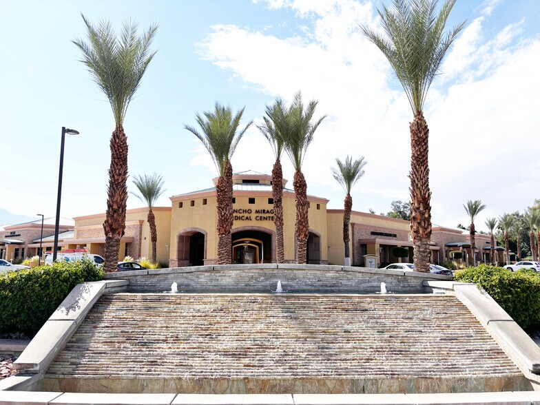 More Photos Of 72780 Country Club Dr, Rancho Mirage Medical For Lease
