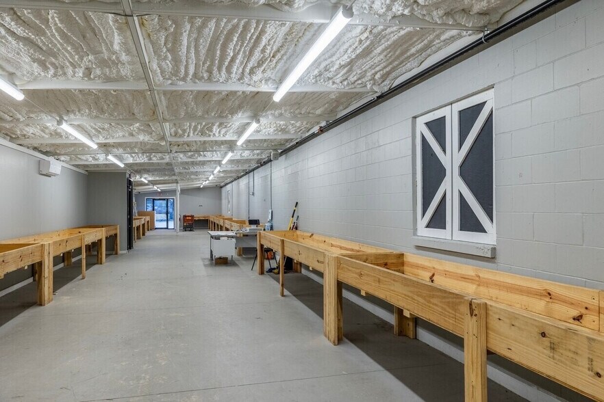 More Photos Of 1520 S Suncoast Blvd, Homosassa Manufacturing For Lease
