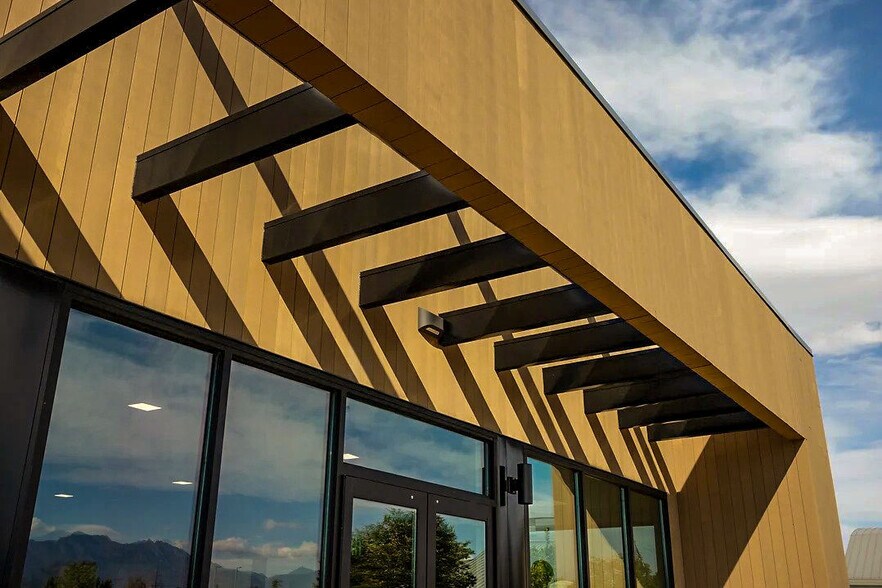 More Photos Of 10718 S Beckstead Ln, South Jordan Coworking Space