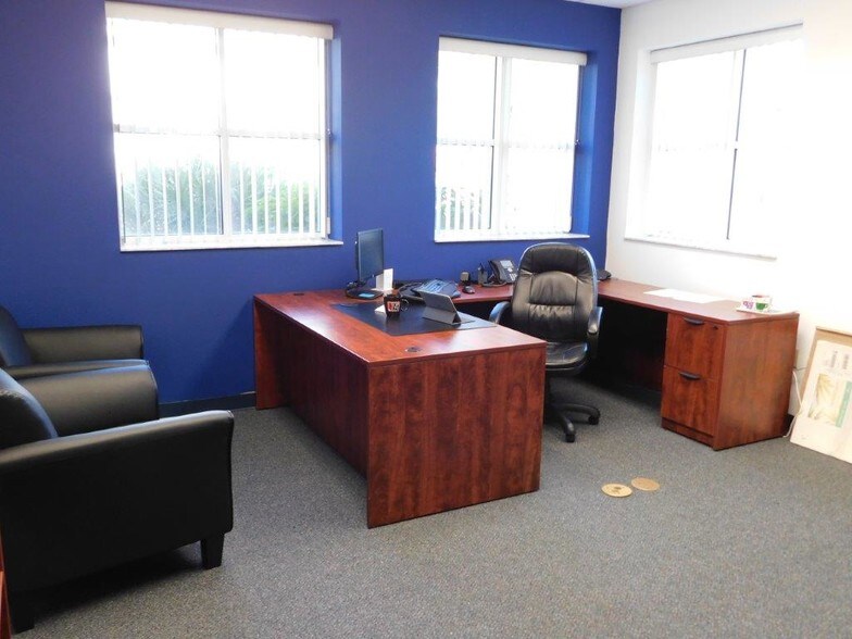 More Photos Of 2123 Harden Blvd, Lakeland Office For Lease
