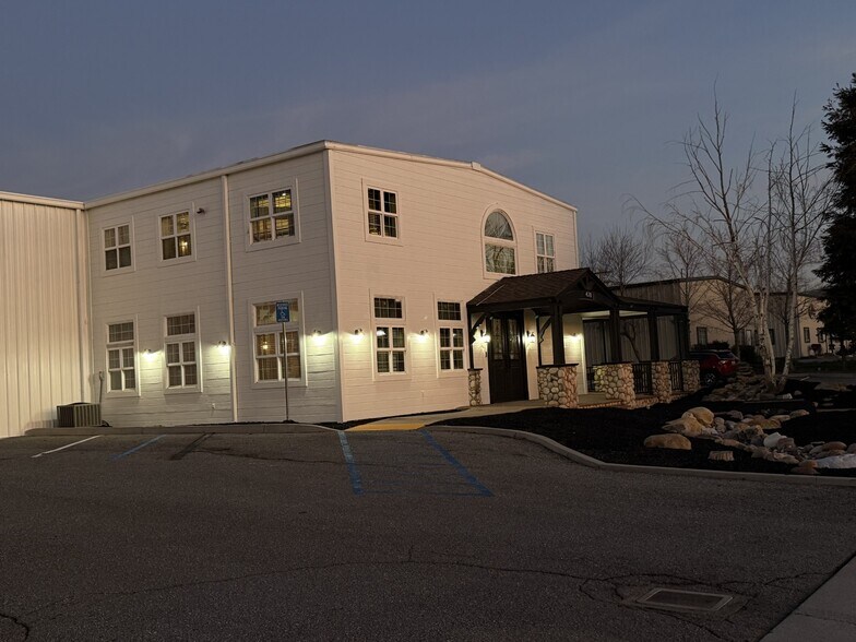 More Photos Of 428 N Curry St, Tehachapi Light Manufacturing For Sale