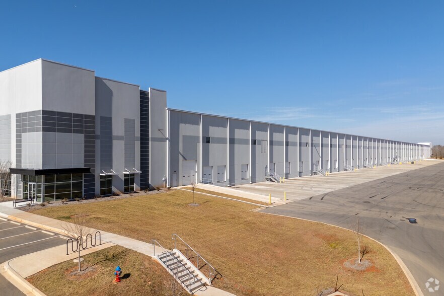 More Photos Of 2087 Williams Industrial Blvd, Rock Hill Distribution For Lease