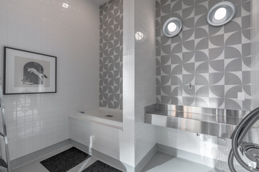 More Photos Of 208 N Samish Way, Bellingham Apartments For Lease