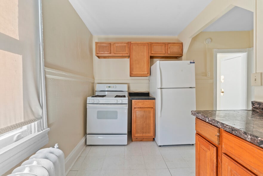 More Photos Of 3941 Lowndes Ave, Baltimore Multifamily For Sale