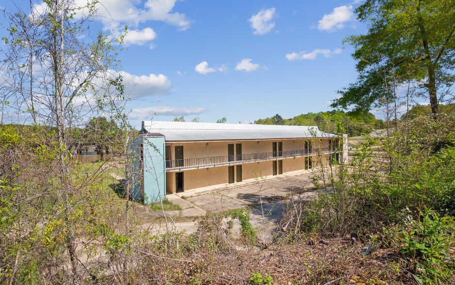 More Photos Of 1010 N Eufaula Ave, Eufaula Hotel For Sale