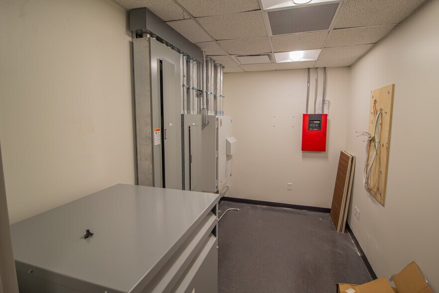 More Photos Of 20 Madison Avenue Ext, Albany Office For Lease