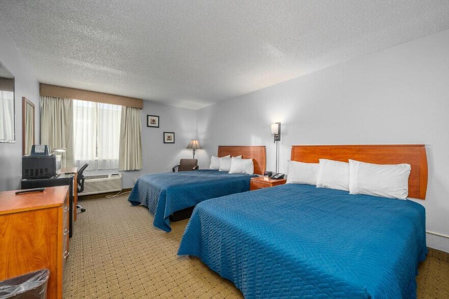 More Photos Of 3200 W Russell St, Sioux Falls Hotel For Sale