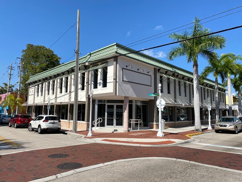 Primary Photo Of 2401 1st St, Fort Myers Office Residential For Lease