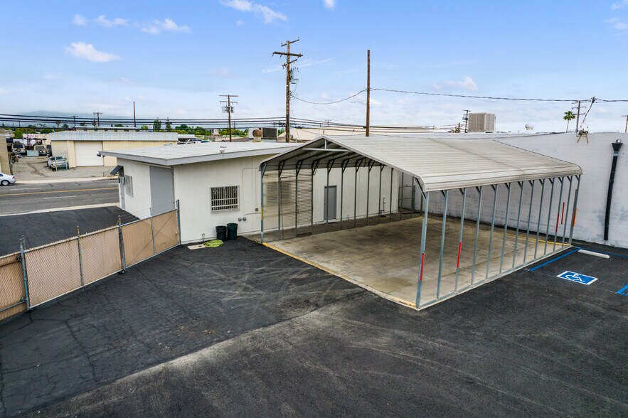 More Photos Of 1247 Brooks St, Ontario Contractor Storage Yard For Lease